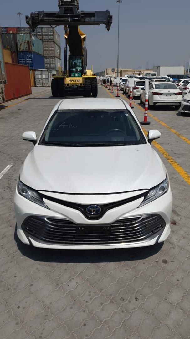 toyota camry year: 2019