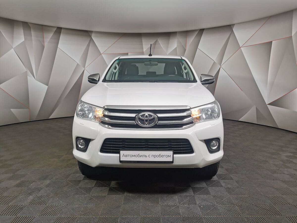 toyota hilux year: 2018